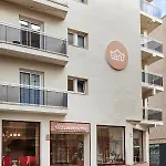 Tent מלון