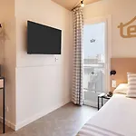 מלון Tent